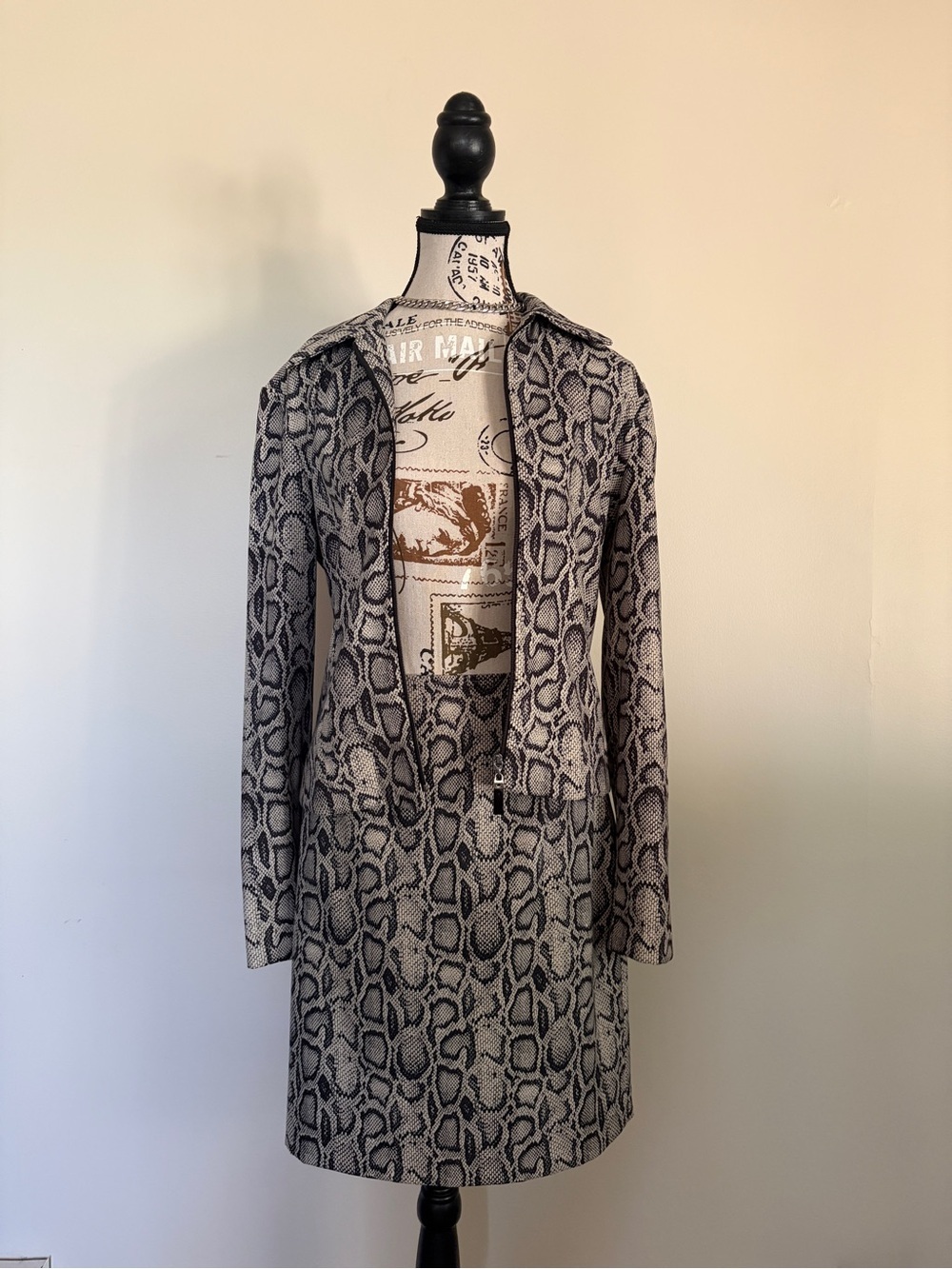 vintage joseph ribkoff snakeskin skirt suit set | matching set y2k 2 piece